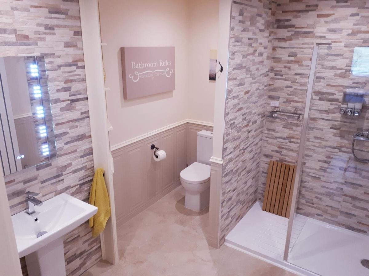 Swift Half Appartement Ballyconnell  Buitenkant foto