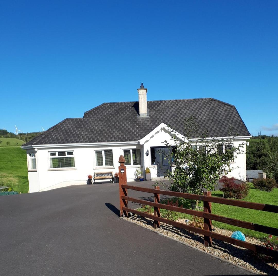Swift Half Appartement Ballyconnell  Buitenkant foto